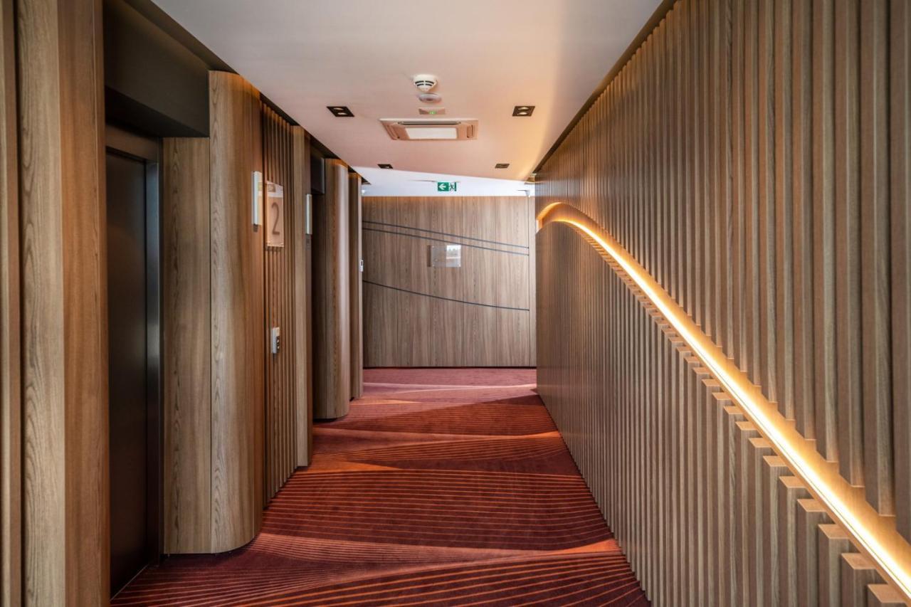 Flow Hotel & Conference Inárcs Exteriér fotografie